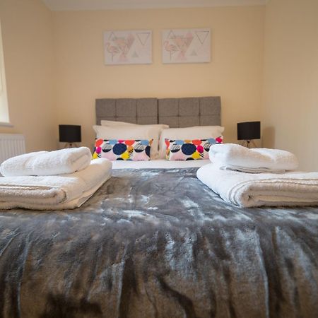 London Heathrow Serviced Apartments Ashford  외부 사진