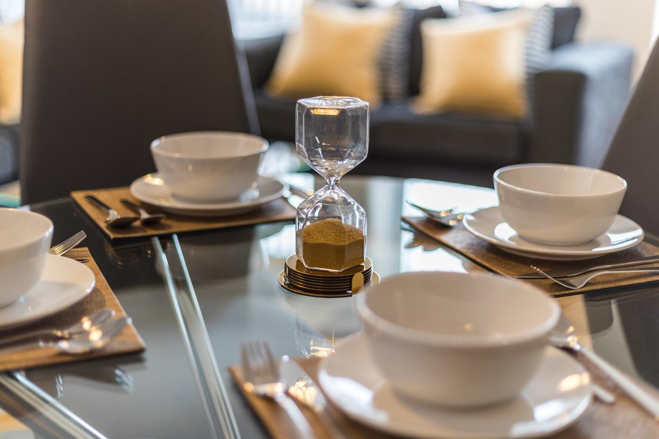 London Heathrow Serviced Apartments Ashford  외부 사진